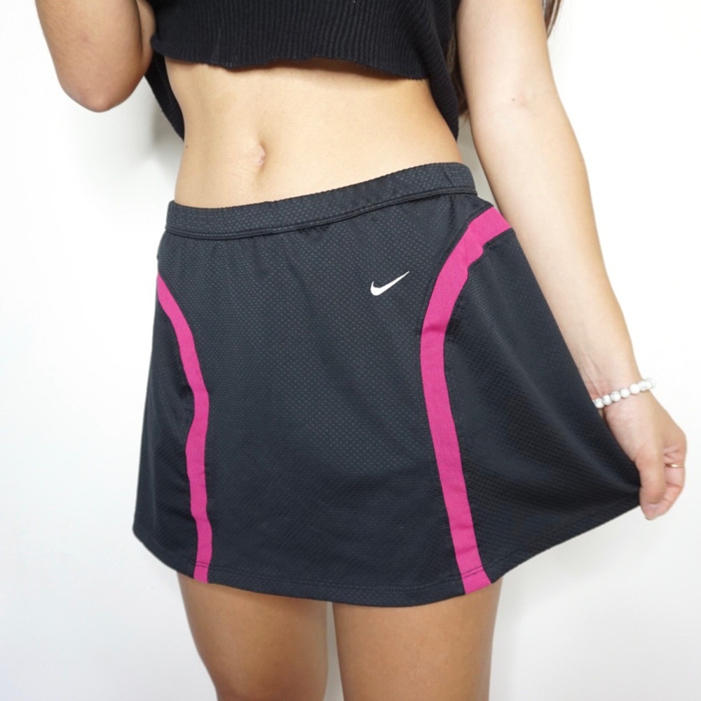 Nike black & pink Tennis Skort